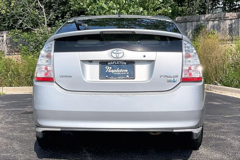 Used 2008 Silver Toyota Base image 3