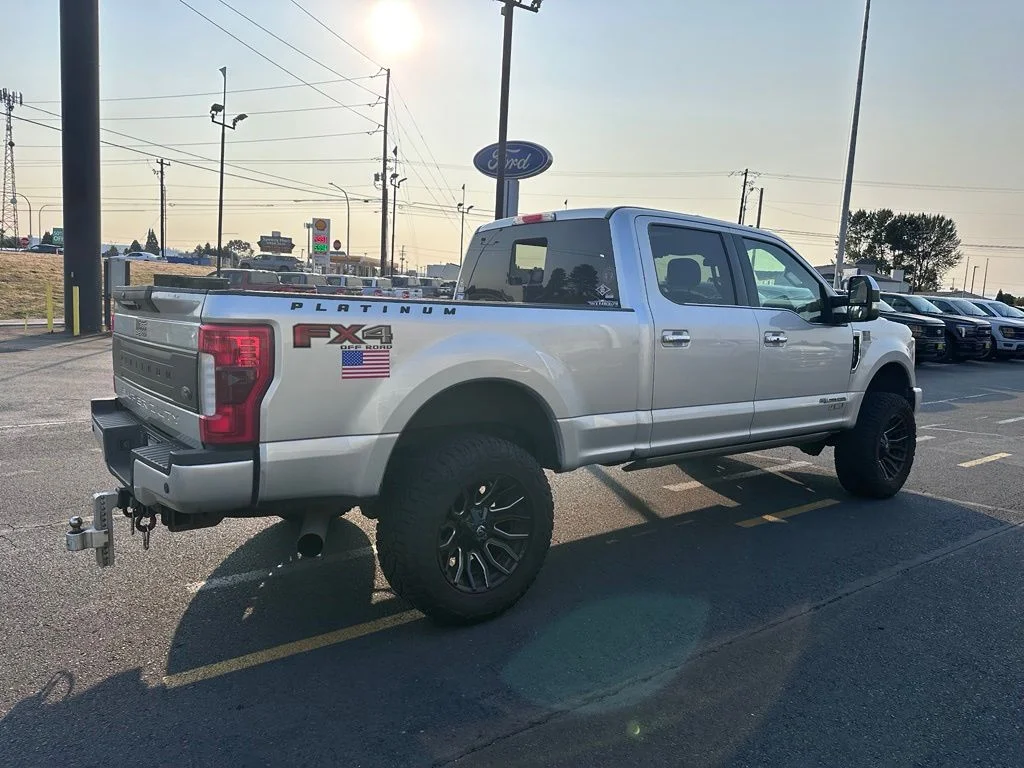 Used 2017 Silver Ford Platinum image 4
