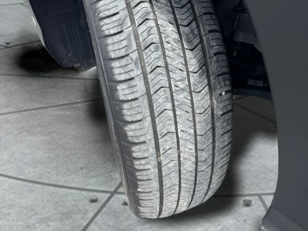 Used 2025 Gray Hyundai SEL image 26