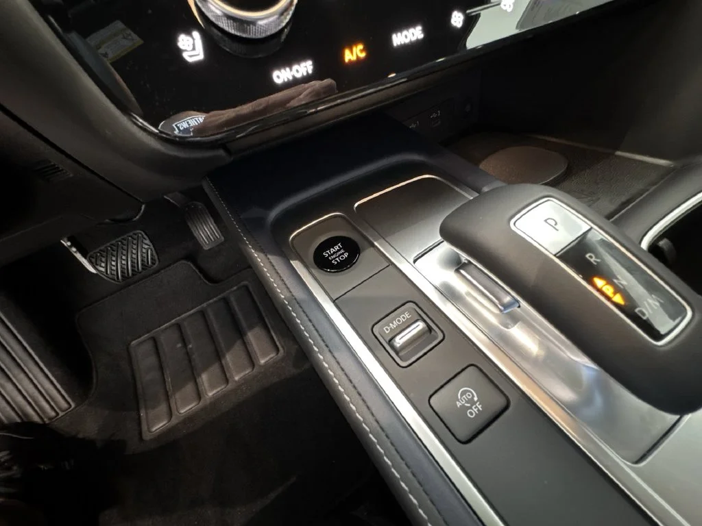 New 2027 2T GRPT SHDW INFINITI Sport AWD image 17