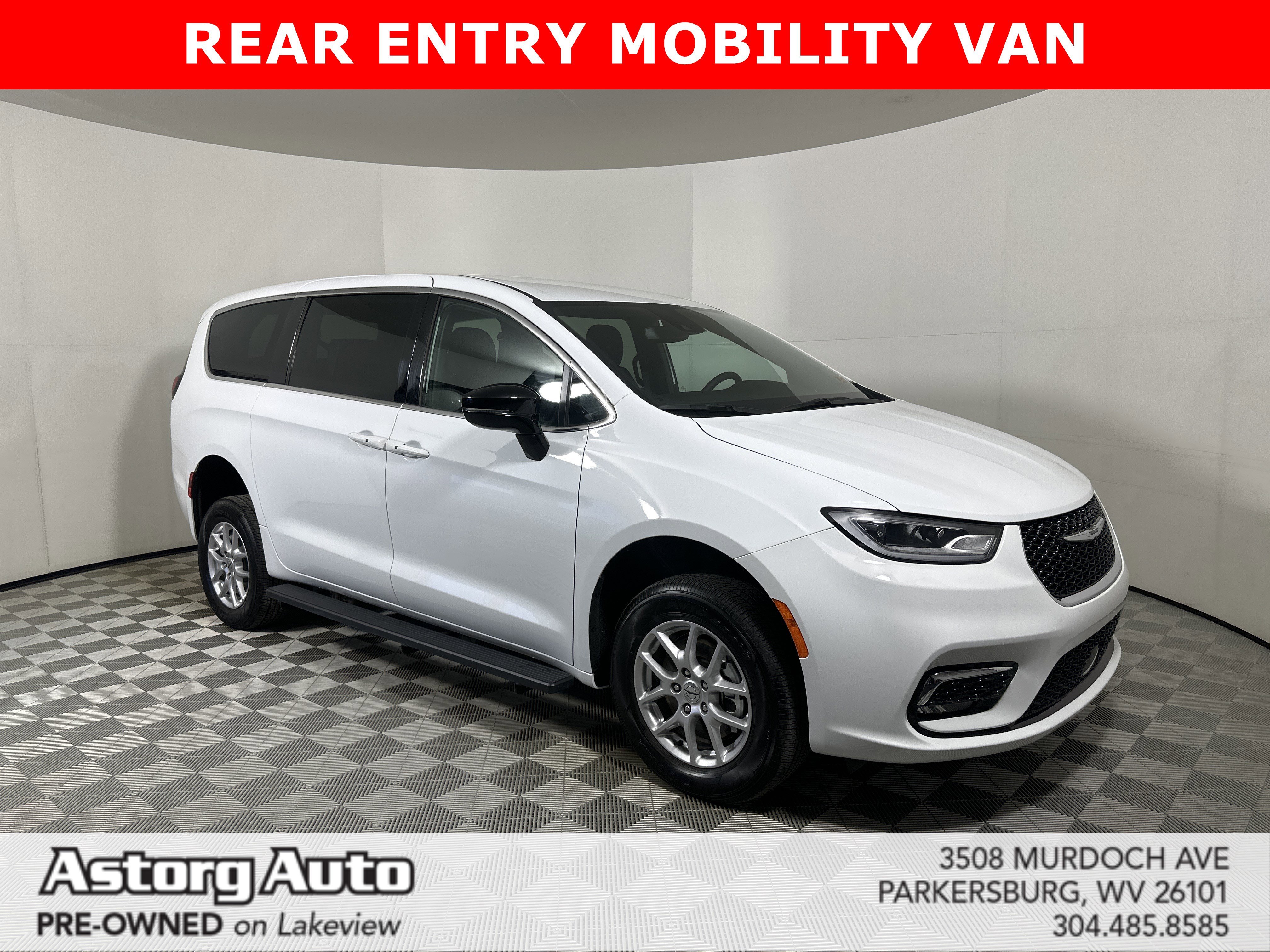 2024 Chrysler Pacifica Touring