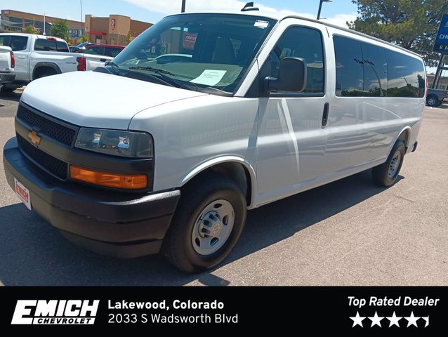 2025 Chevrolet Express Passenger 1LS
