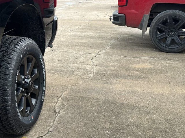 New 2026 Diamond Black Crystal Pearl-Coat Exterior Paint RAM Laramie image 11