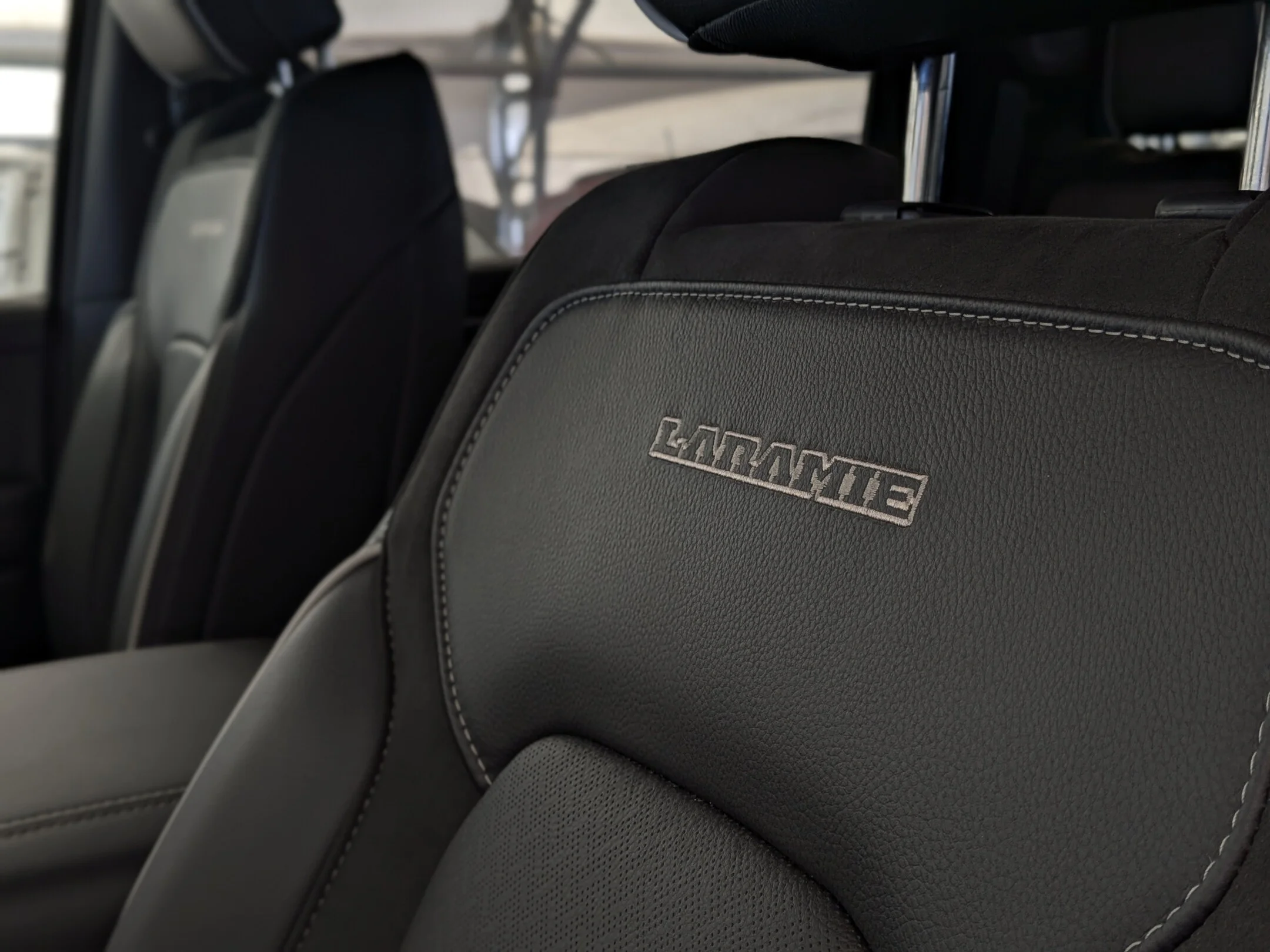 New 2026 Black RAM Laramie - - Night Edition - Level 2 Grp - Pano Sunroof - Harman/Kardon Audio & More! image 17