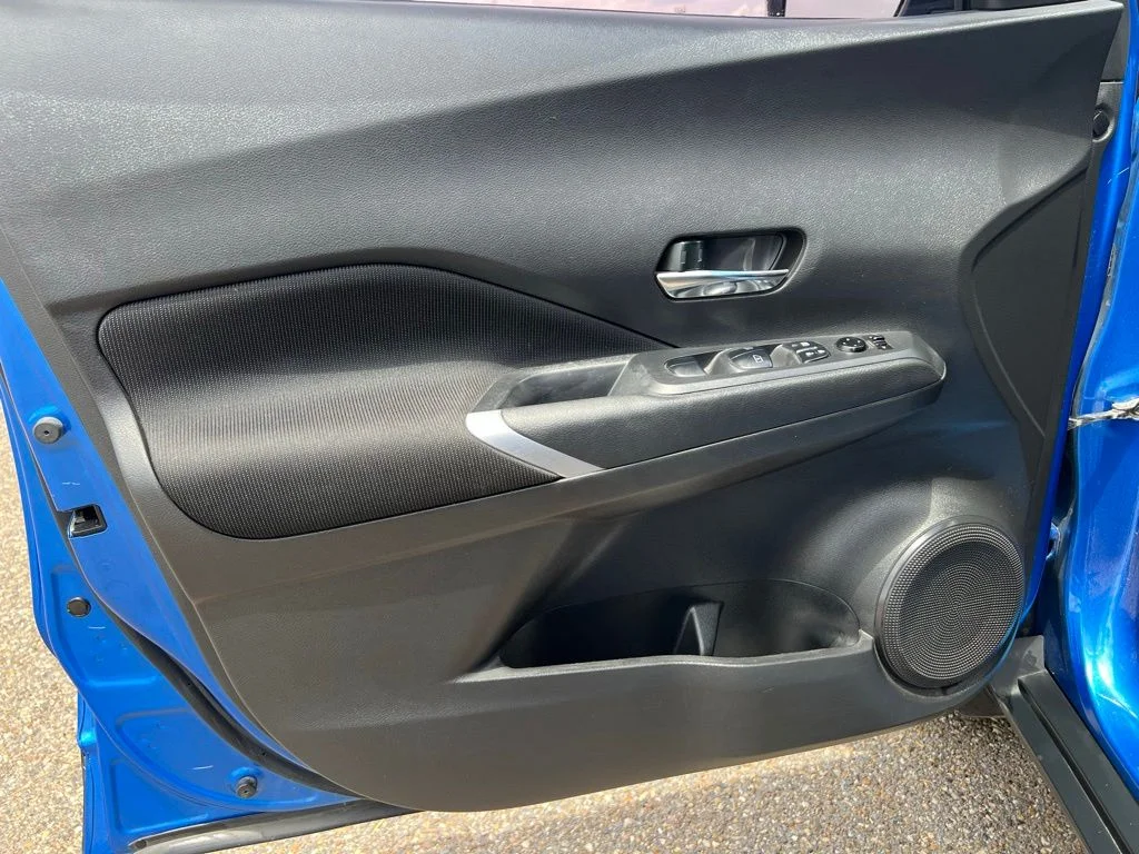 Used 2023 Blue Nissan SV image 9