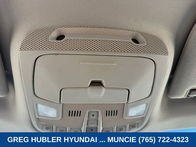 Used 2019 White Ford Platinum image 18