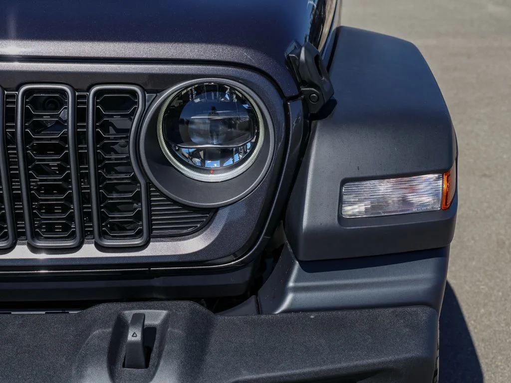 New 2026 Granite Crystal Metallic Clear-Coat Exterior Paint Jeep Sport S image 9