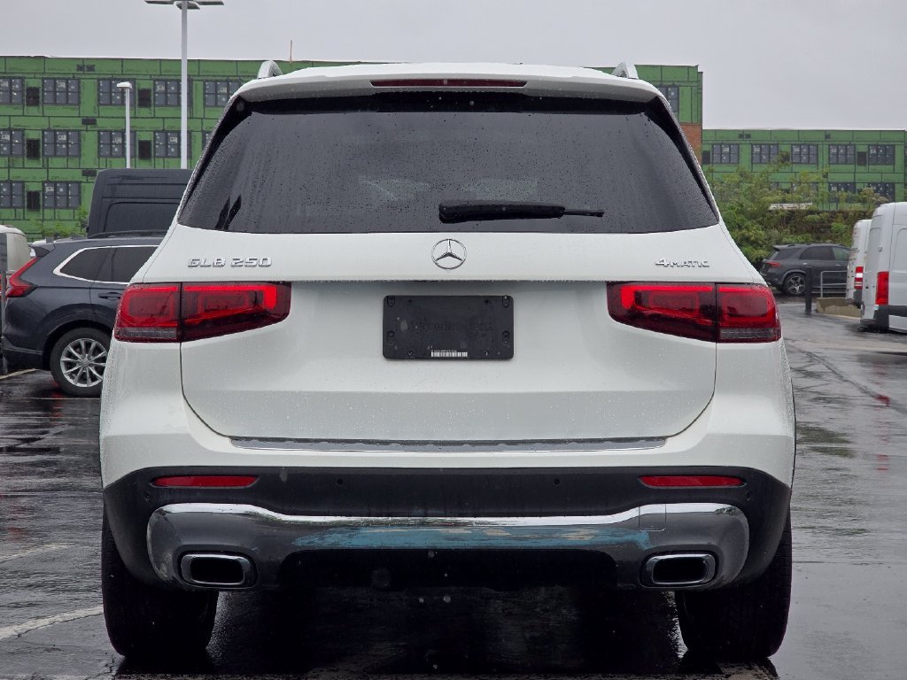 Certified Used 2023  Mercedes-Benz GLB 250 image 21
