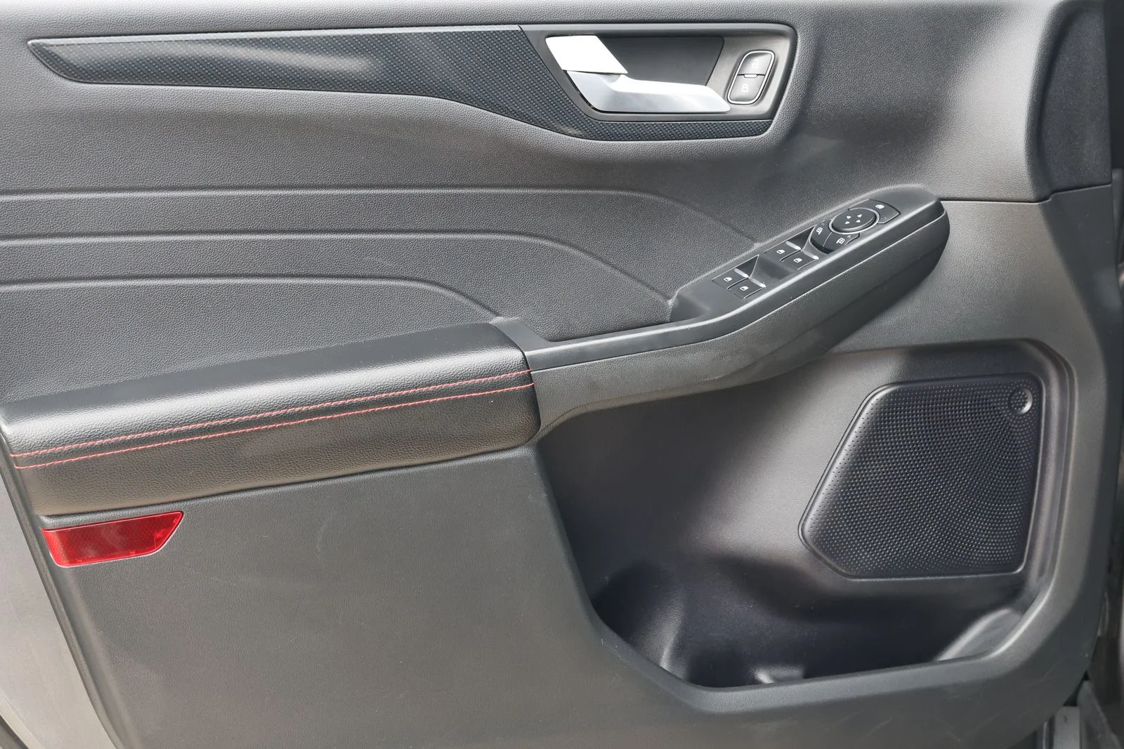 Used 2024 Gray Ford ST-Line image 25
