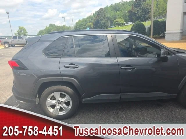 Used 2019 Magnetic Gray Met Toyota XLE image 7