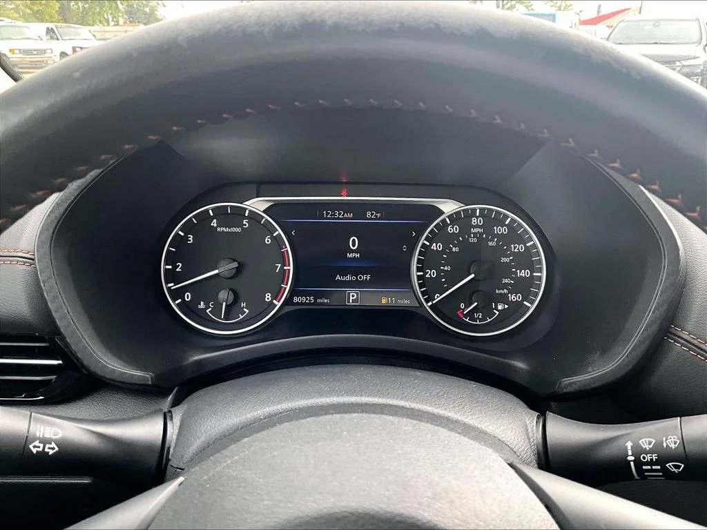 Used 2022 Black Nissan SR image 21