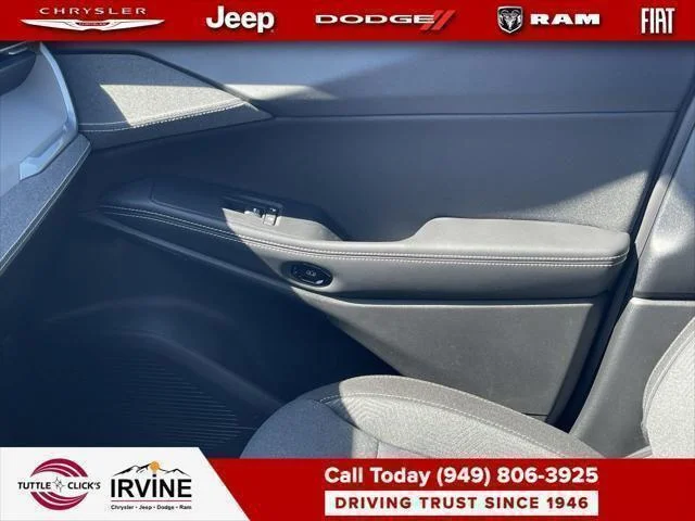 New 2026 Sting-Gray Clear-Coat Exterior Paint Jeep Laredo image 45