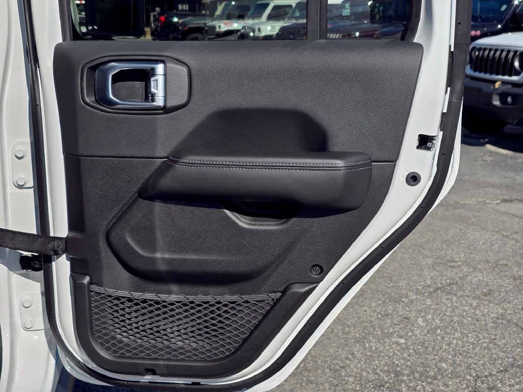 New 2026 White/off-white Jeep Sport image 38