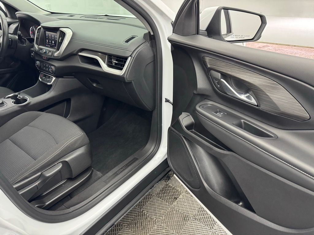 2024 GMC Terrain SLE - Photo 29