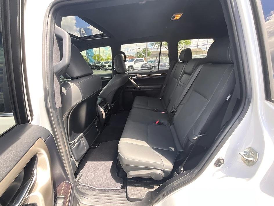 Used 2020 White Lexus 460 image 29