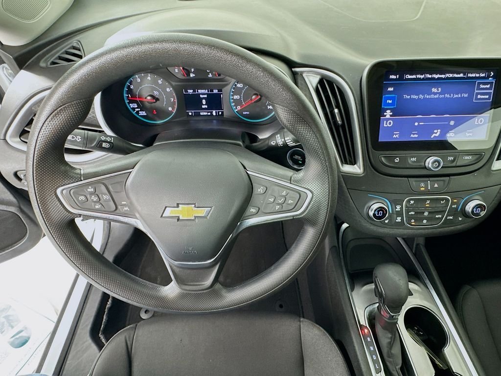 Used 2024 Summit White Chevrolet LT image 12