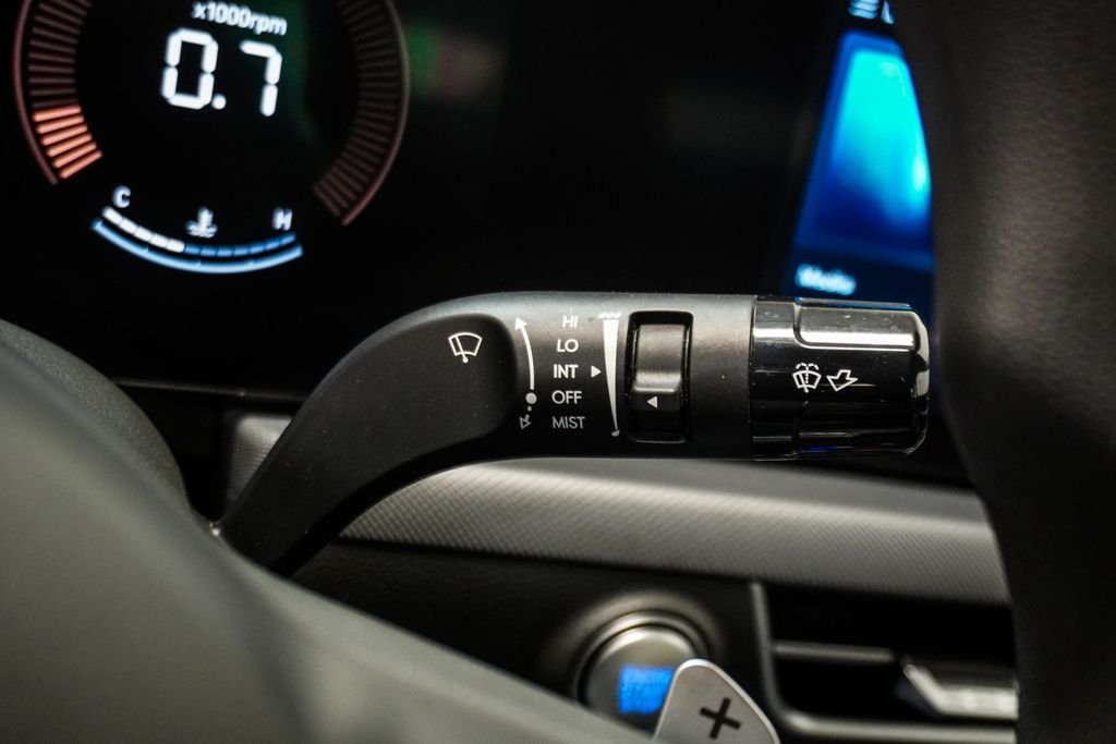Used 2024 Blue Hyundai SEL image 18