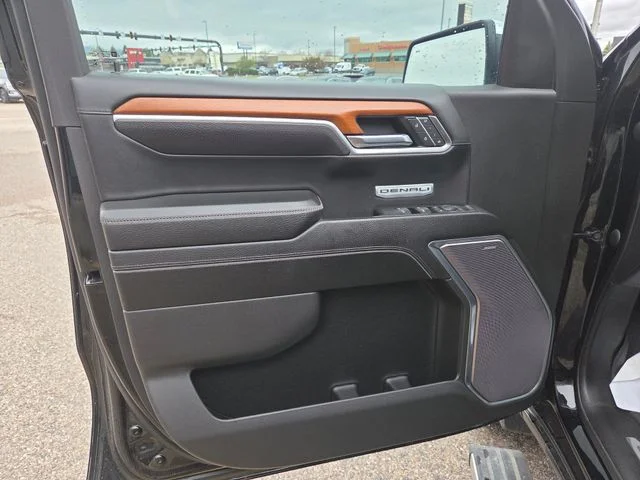 Used 2022 Onyx Black GMC Denali image 22