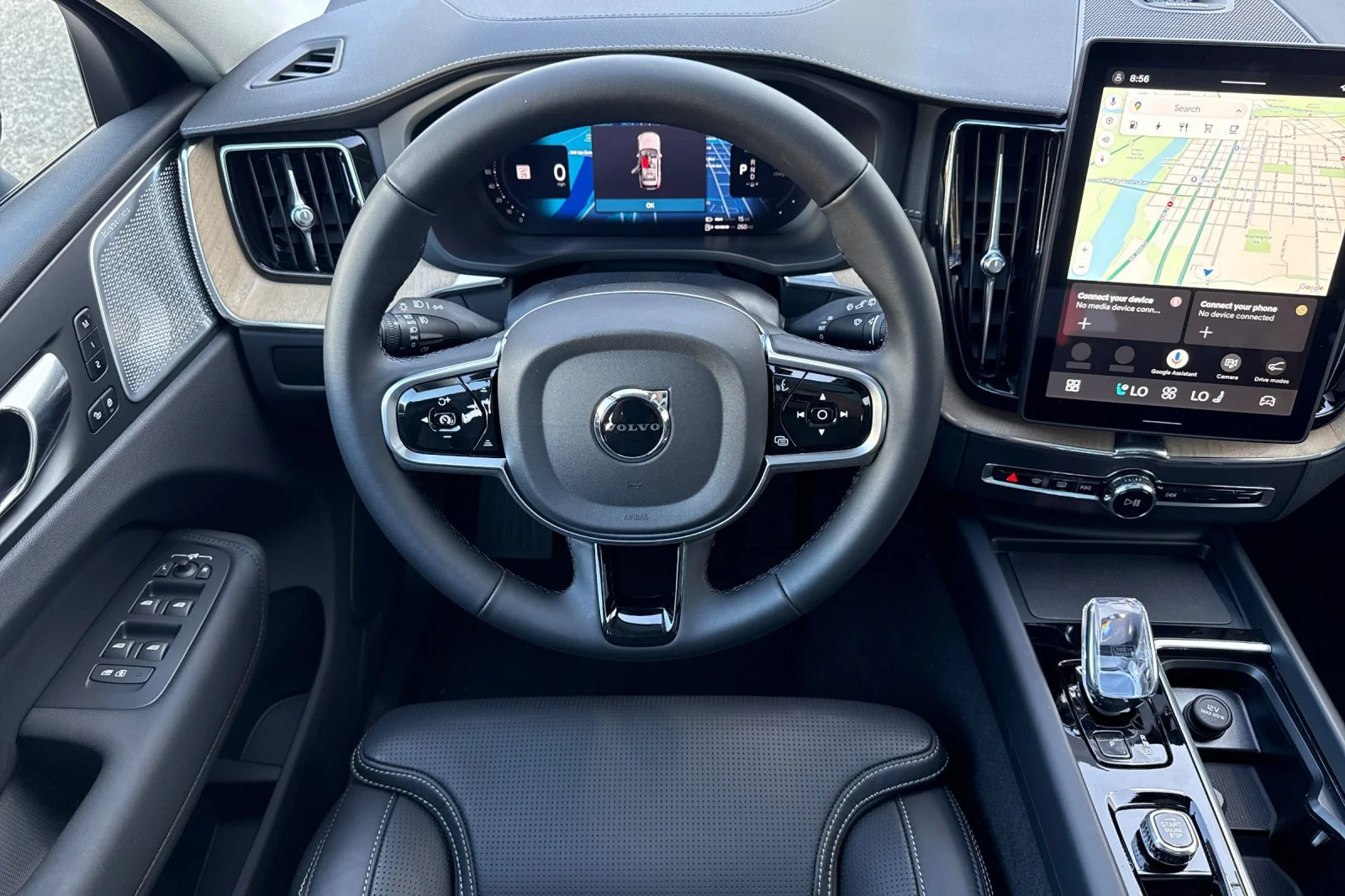 New 2026 ONYX BLACK Volvo Ultra image 11