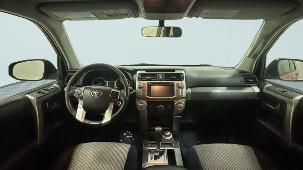 Used 2015 Red Toyota SR5 image 7