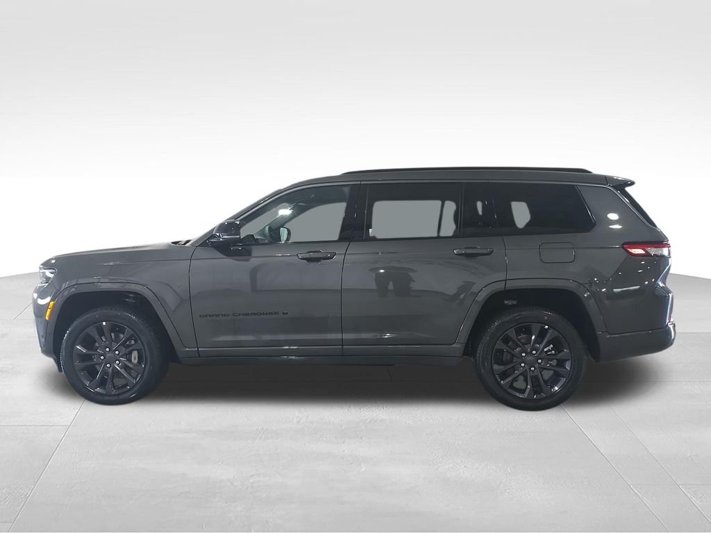 Used 2026 Gray Jeep Limited Reserve image 5