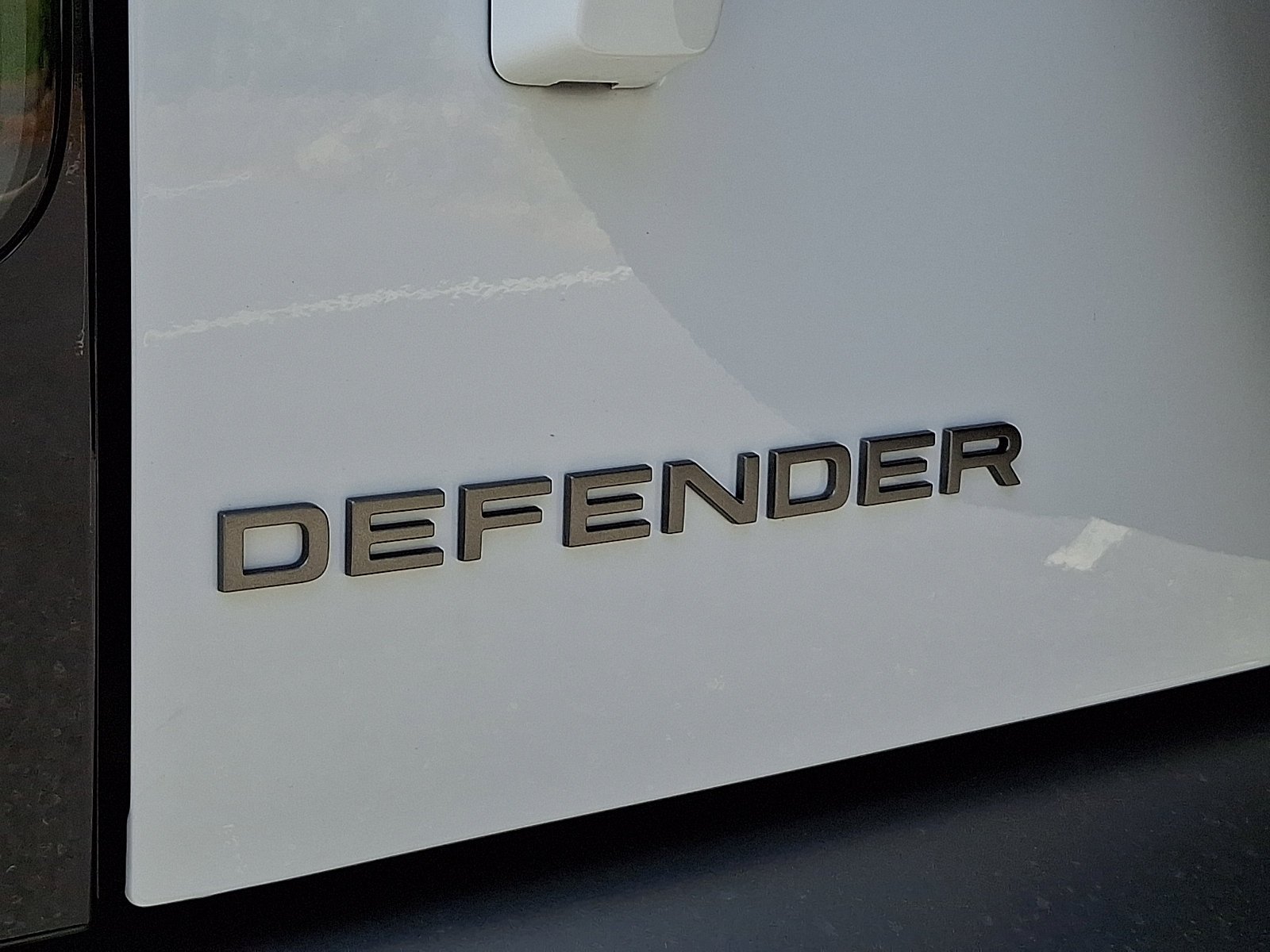 New 2026 Fuji White Land Rover  image 18