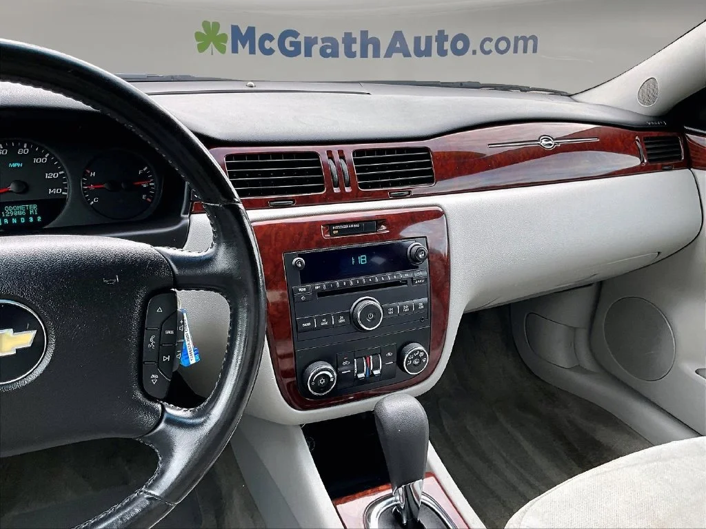 Used 2009 Blue Chevrolet LS image 11