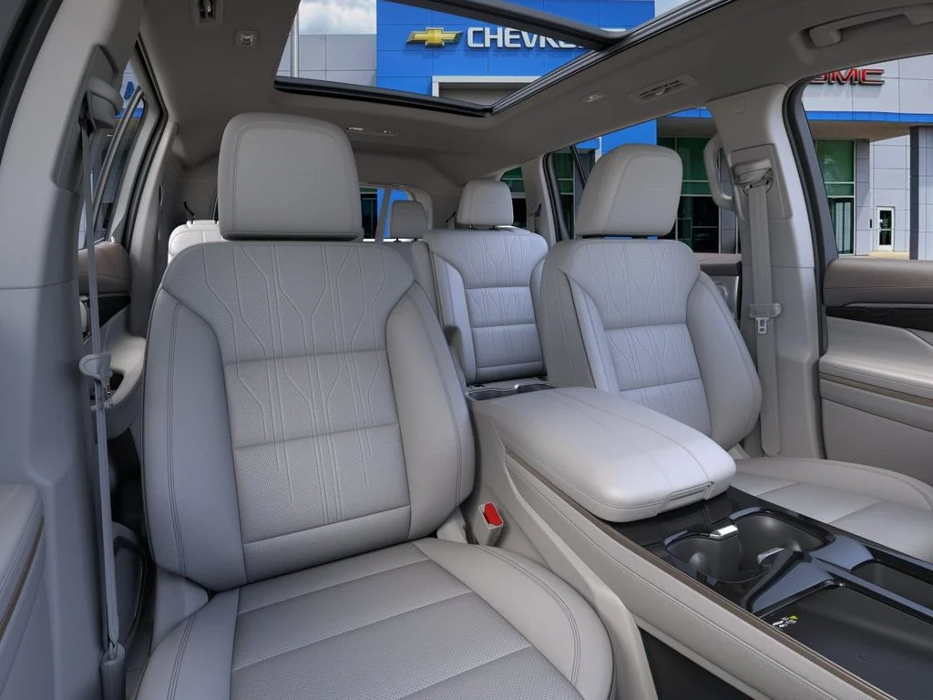 New 2026 Iridescent White Tricoat Buick Avenir image 16