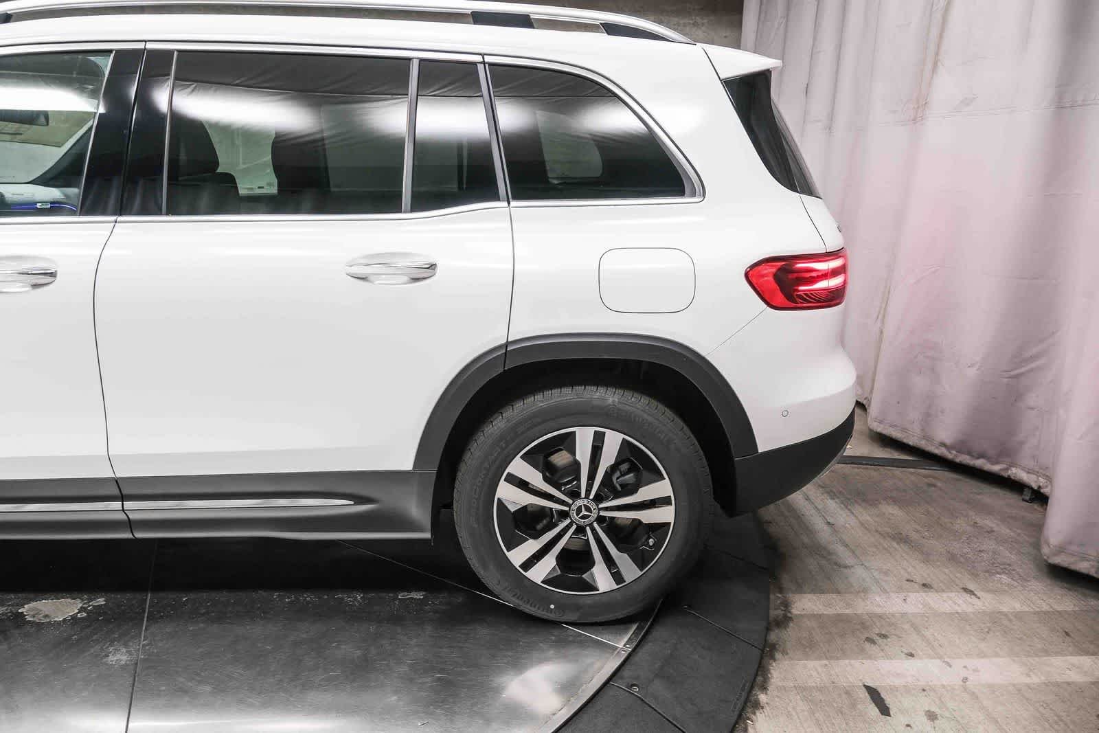 New 2026 Polar White Mercedes-Benz GLB 250 image 49