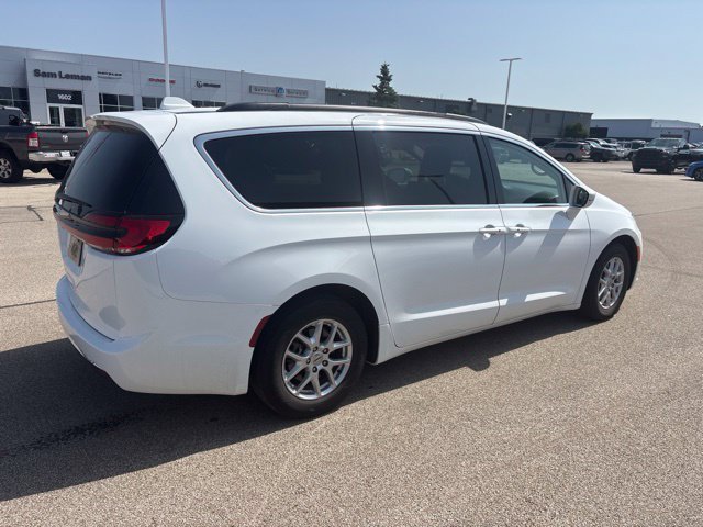 Used 2022 White Chrysler Touring L image 4