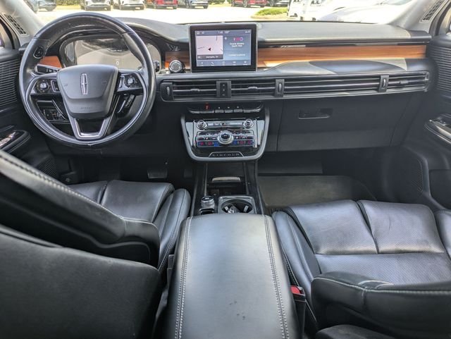 Used 2022 White Lincoln Reserve image 26