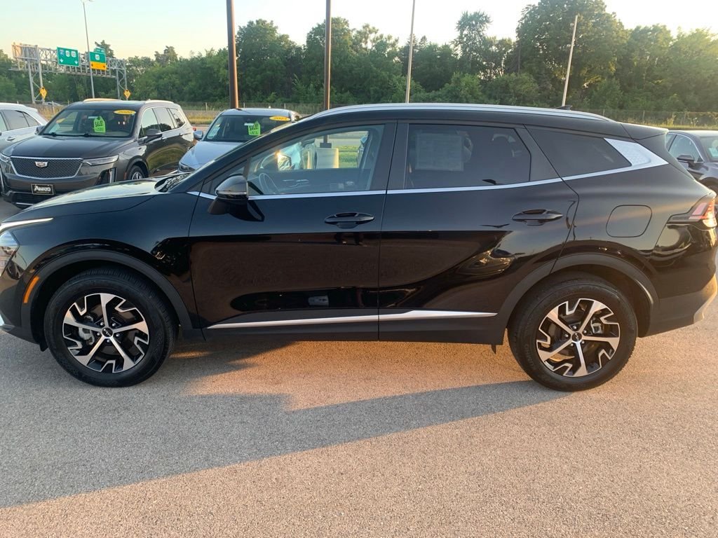 Used 2024 Black Kia EX image 2