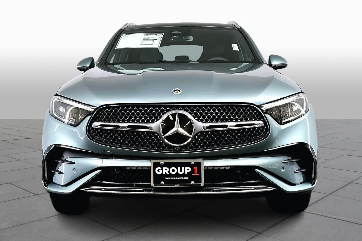 New 2026 Verde Silver Metallic Mercedes-Benz GLC 300 image 3