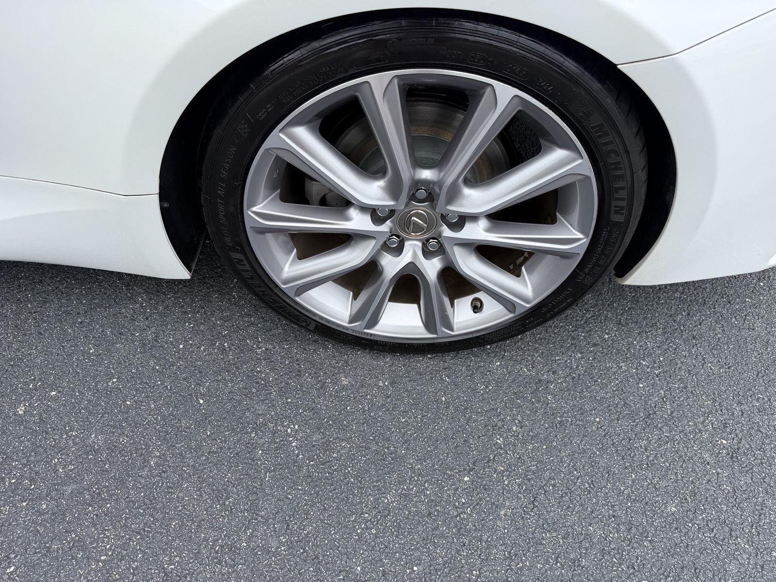 Used 2015 Starfire Pearl Lexus RWD image 37