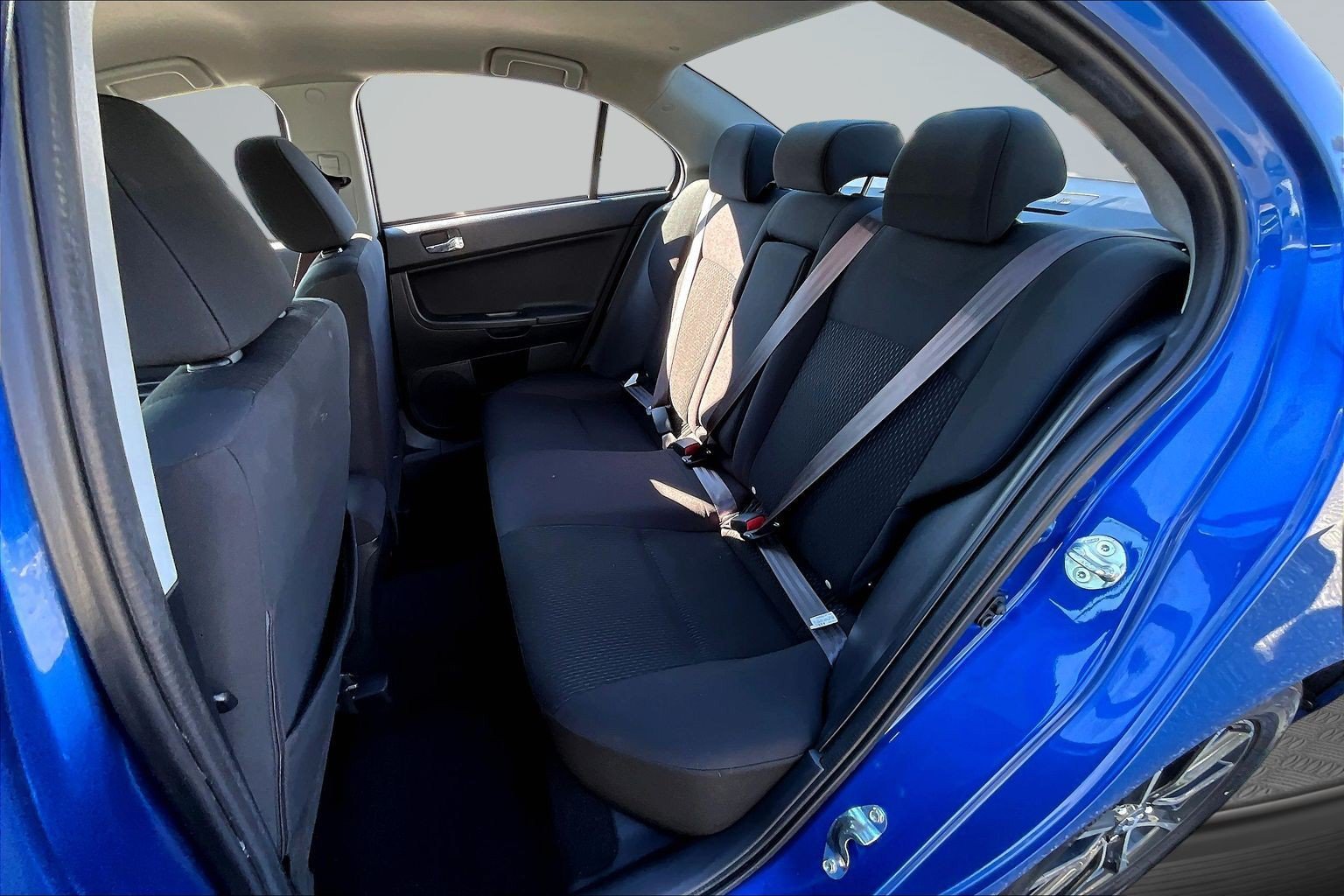 Used 2017 Blue Mitsubishi ES image 18