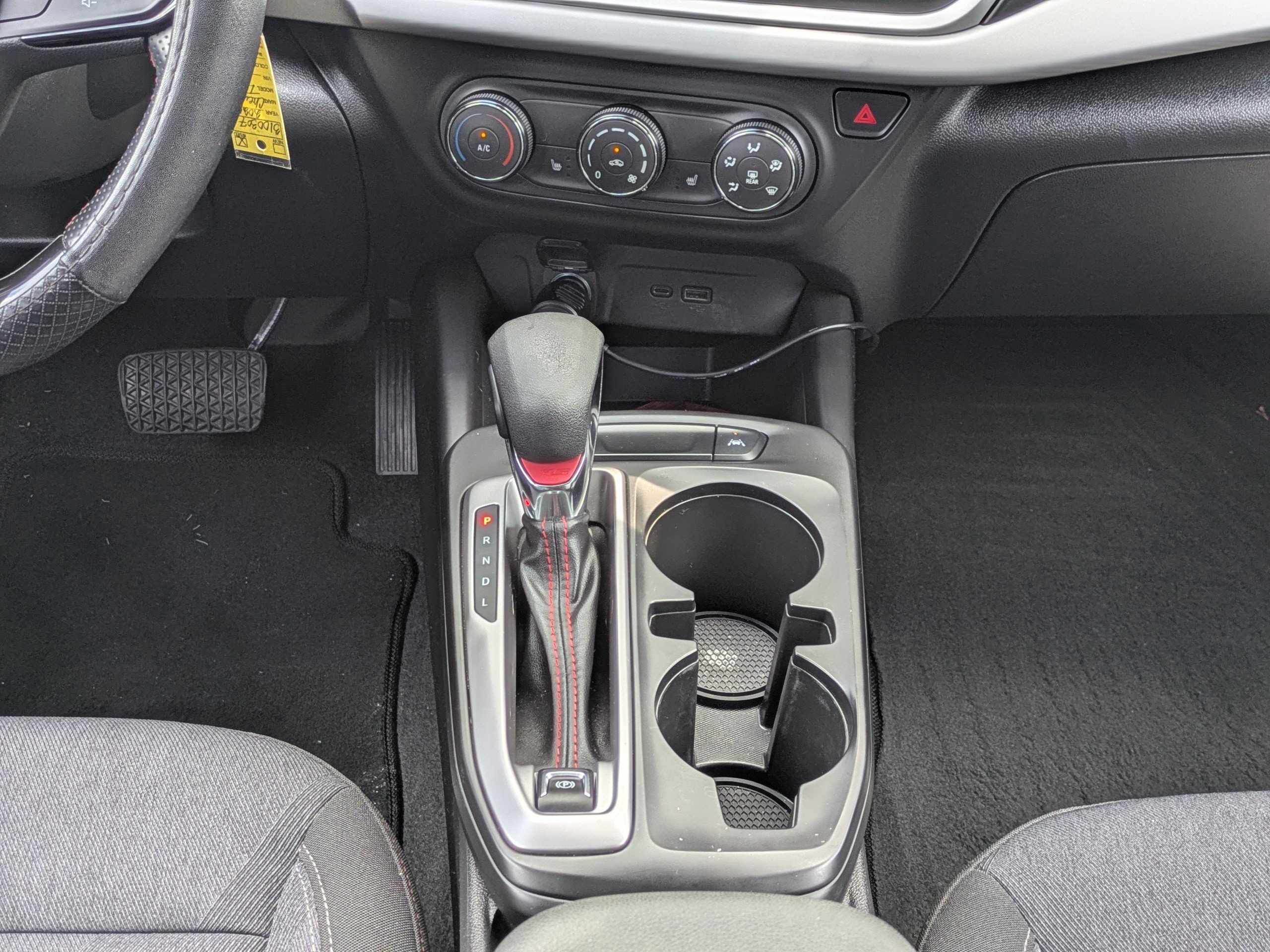 Used 2024 Summit White Chevrolet 1RS image 18
