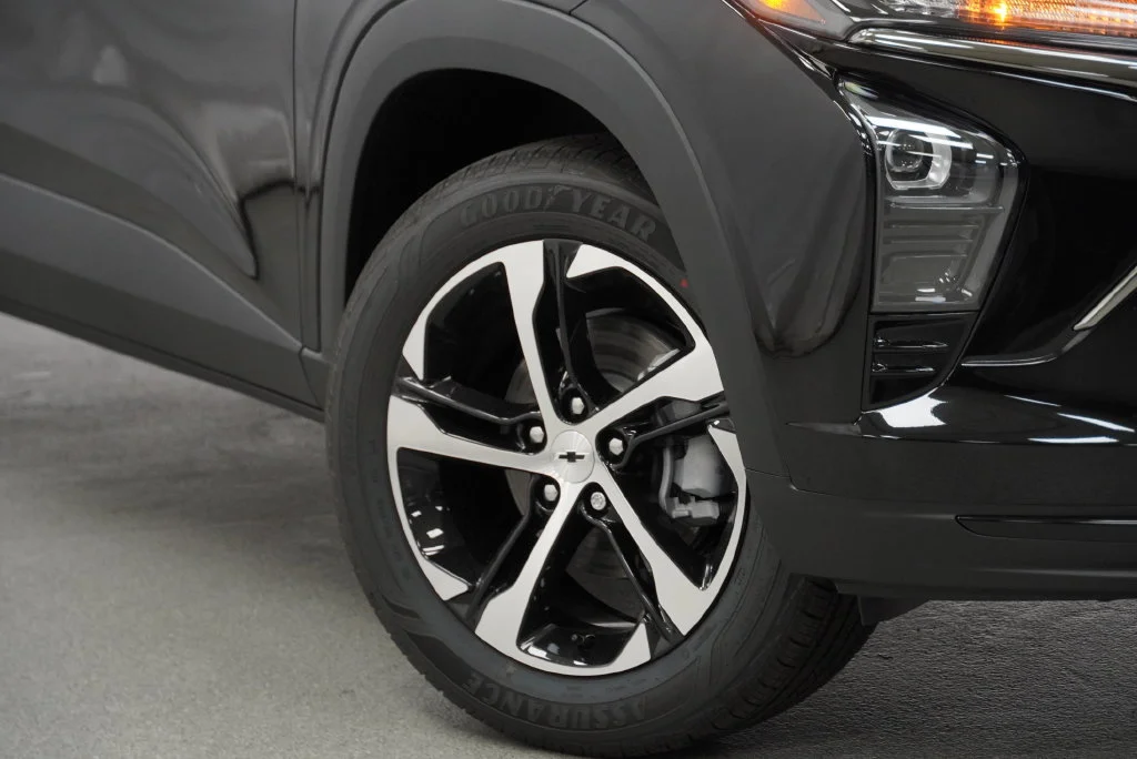 New 2026 Mosaic Black Metallic Chevrolet 1RS image 8
