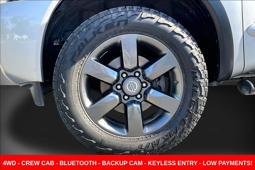 Used 2015 Silver Nissan SV image 33