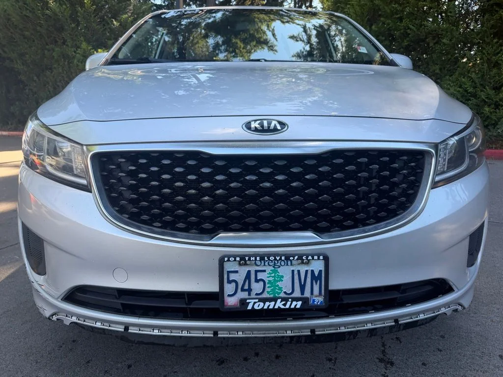 Used 2016 Bright Silver Metallic Kia LX image 7
