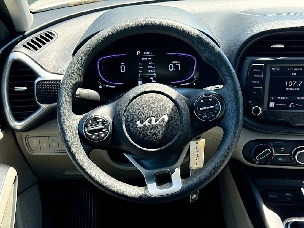 Used 2025 Snow White Pearl Kia LX image 22