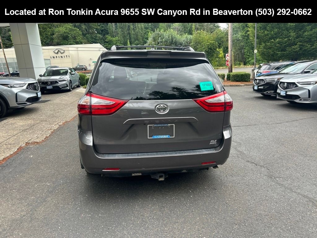 Used 2018 Predawn Gray Mica Toyota XLE image 5