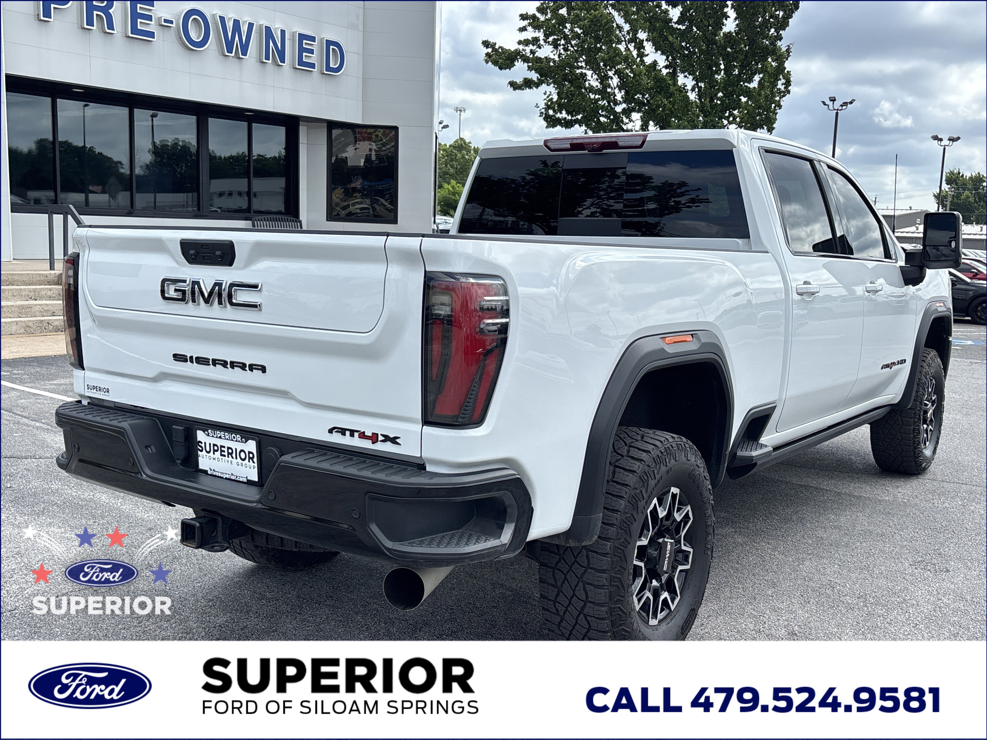Used 2024 Summit White GMC AT4X Crew Cab 4WD image 3