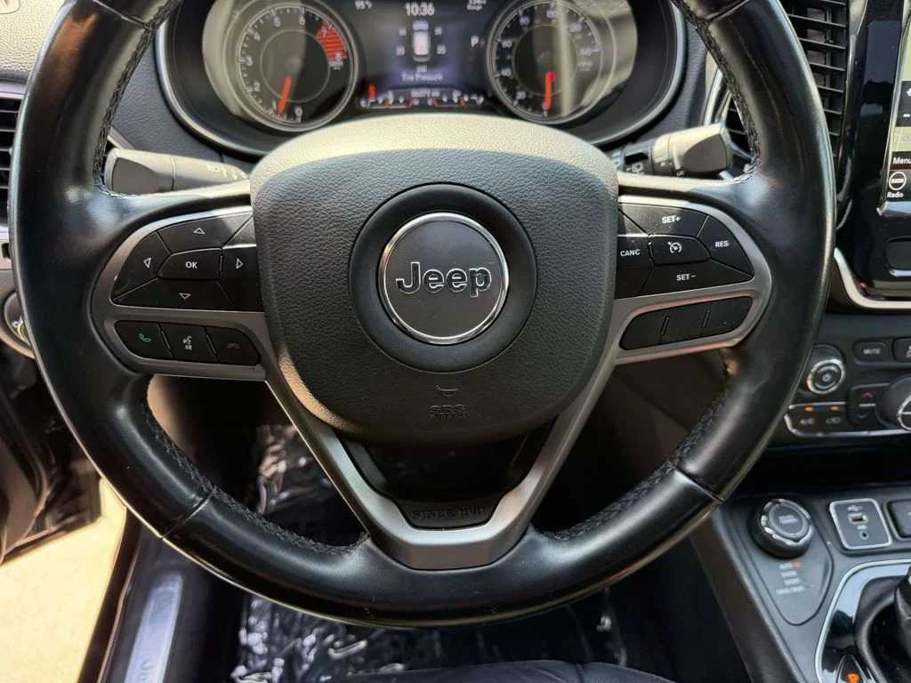Used 2019 Black Jeep Limited image 21