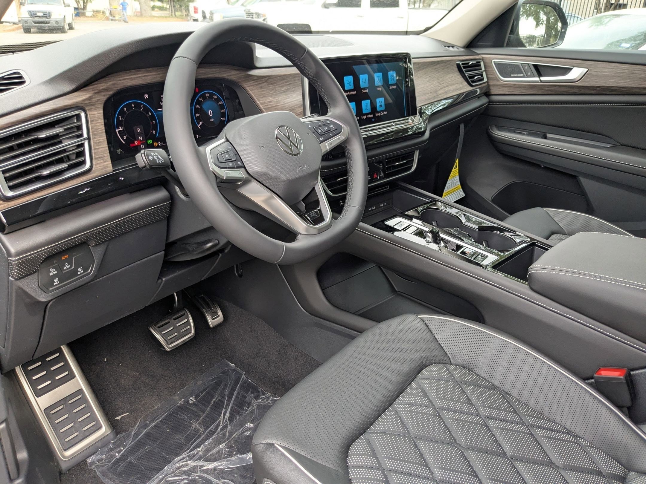 2026 Volkswagen Atlas SEL Premium R-Line - Photo 6