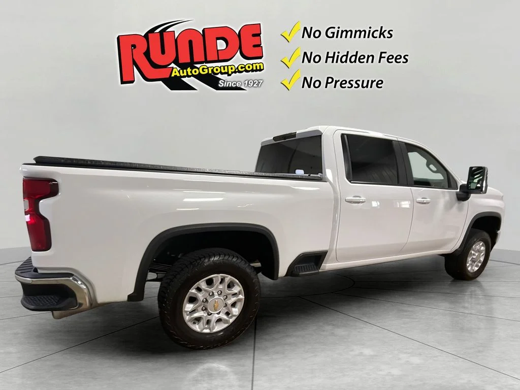 Used 2021 Summit White Chevrolet LT image 6