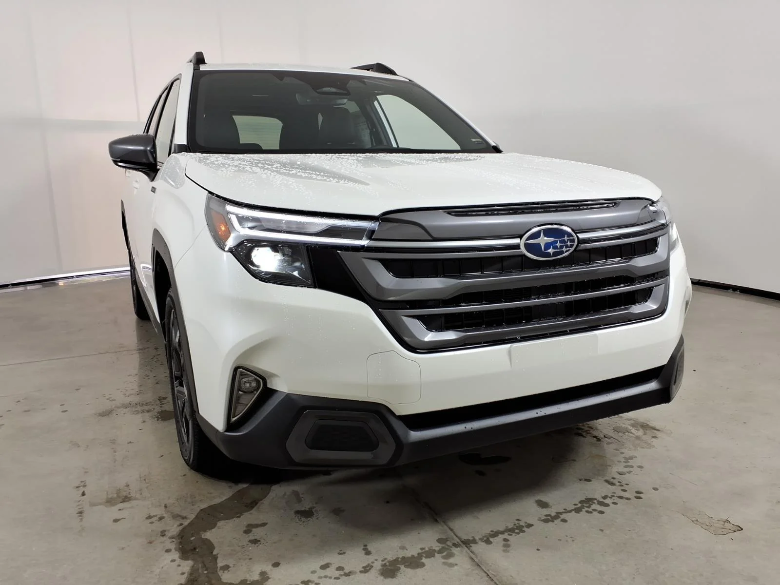 New 2026 CRYSTAL WHITE PEARL SUBARU Limited Hybrid image 40