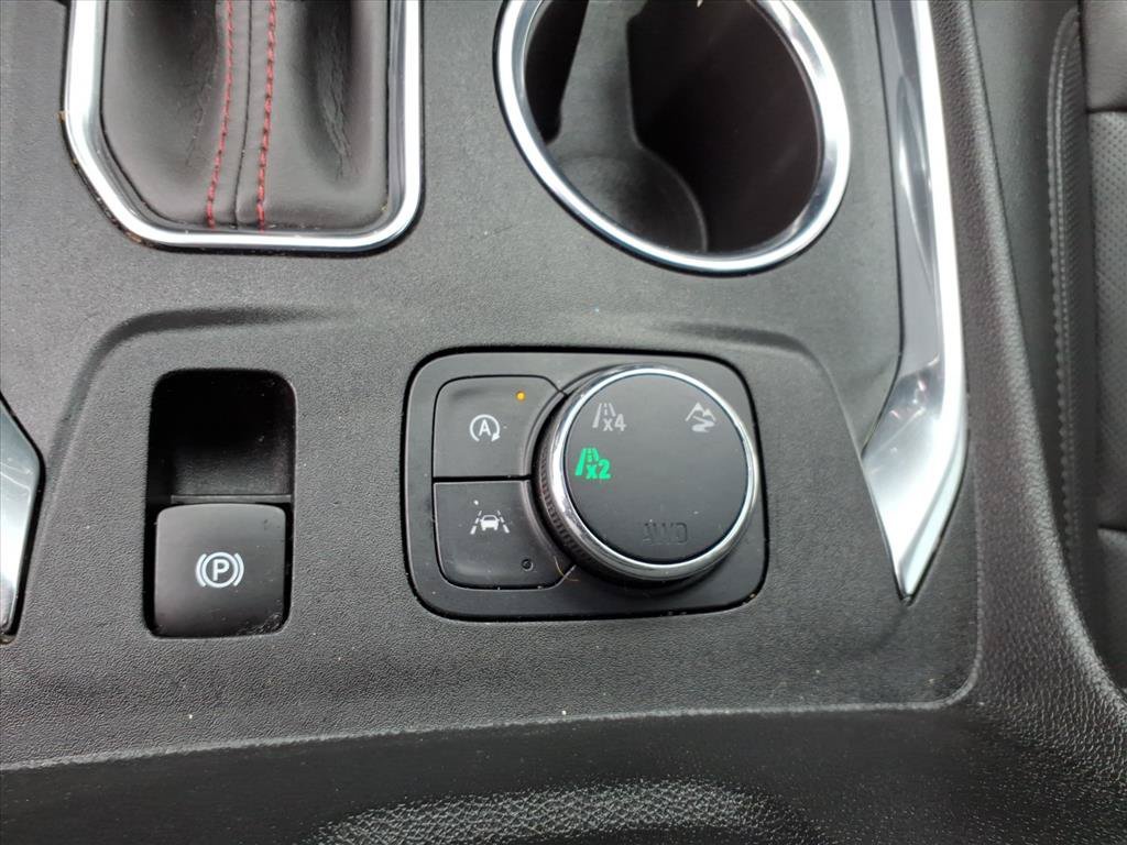 Used 2023 Summit White Chevrolet RS image 16