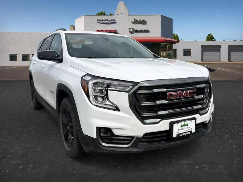 2024 GMC Terrain AT4