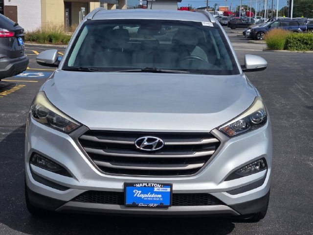 Used 2016 Silver Hyundai Sport image 2