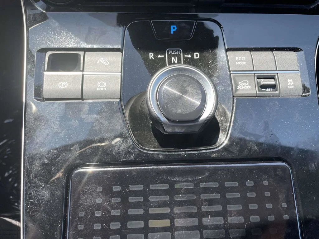 2024 Toyota bZ4X XLE - Photo 43